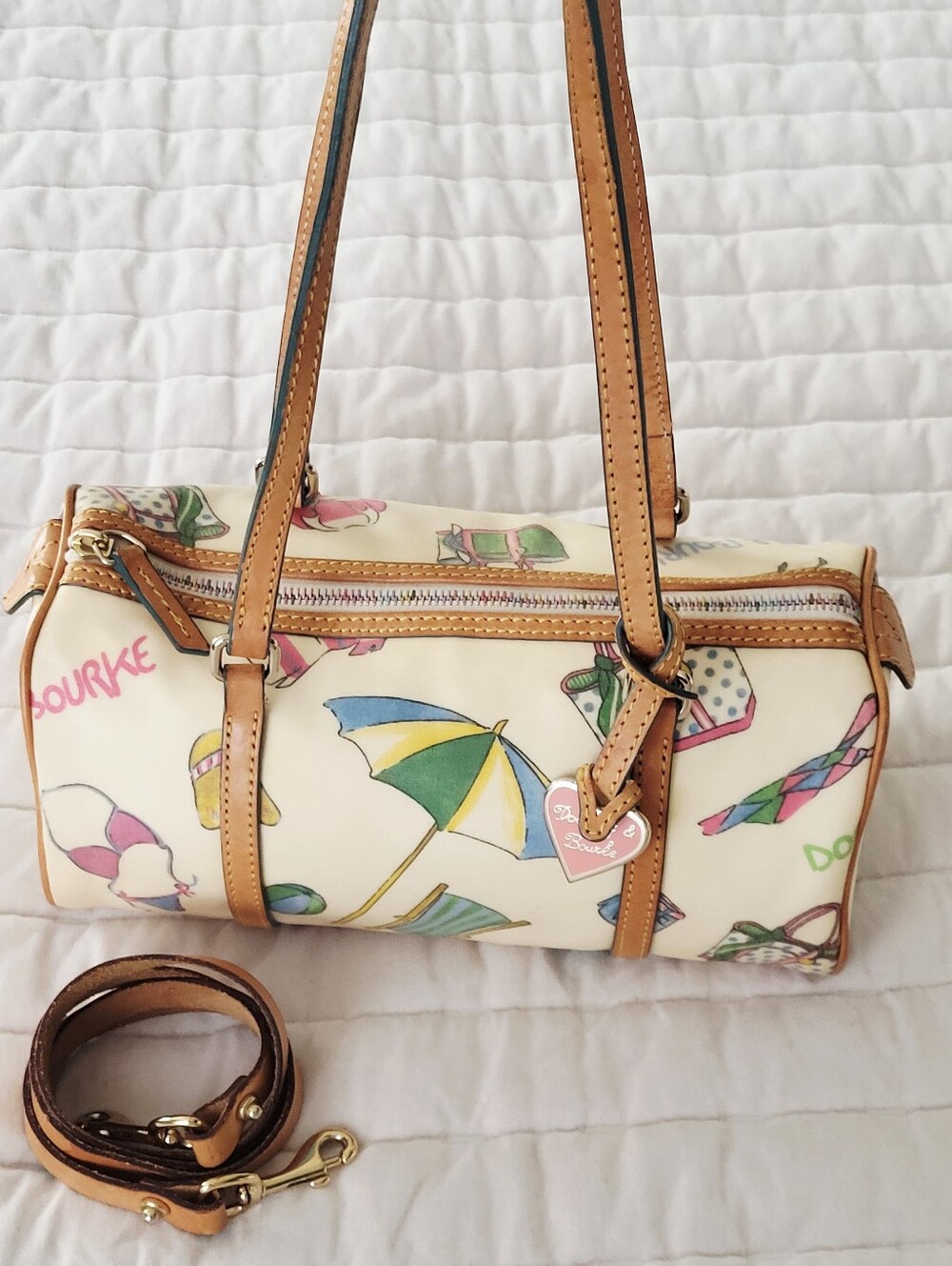 Dooney & Bourke Cream Barrel Crossbody with Multicolor Beach Print Rainbow Zip - Picture 11 of 16